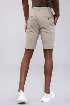 Bermuda chinos