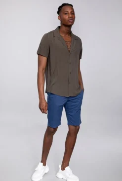 Bermuda chinos