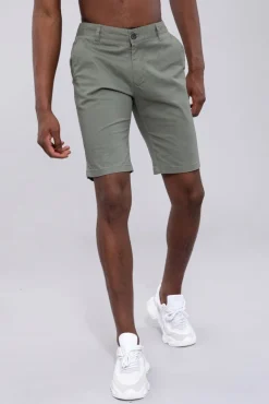 Bermuda chinos