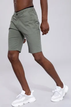Bermuda chinos
