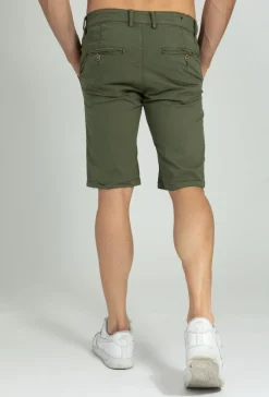 Bermuda chinos
