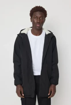 Blouson mi long à capuche moumoute