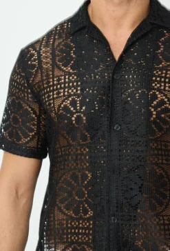 Chemise à dentelle transparente