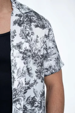 Chemise à effet satin fleuri