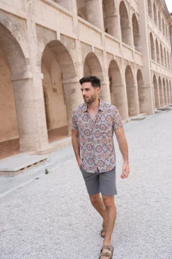 Chemise à imprimé abstrait avec poche