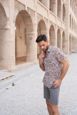 Chemise à imprimé abstrait avec poche