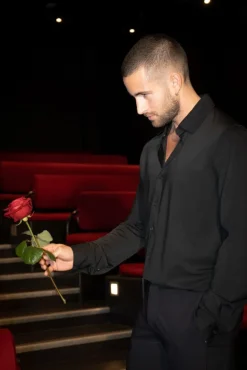 Chemise à manche longues boutonnée pour homme