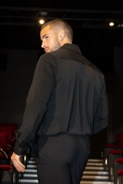Chemise à manche longues boutonnée pour homme