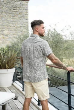 Chemise à manches courtes