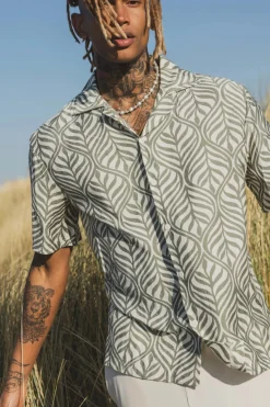 Chemise à manches courtes