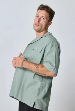Chemise à manches courtes unie à multiples poches