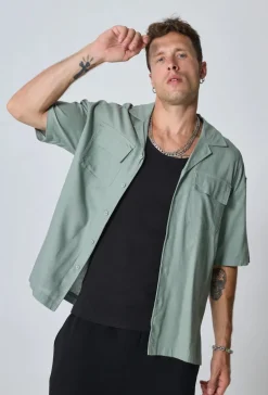 Chemise à manches courtes unie à multiples poches