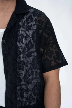 Chemise à manches courtes avec motif ton sur ton