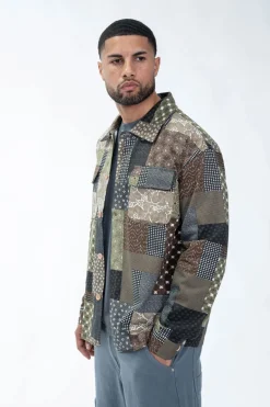Chemise à manches longues patchwork de différents motifs et tissus
