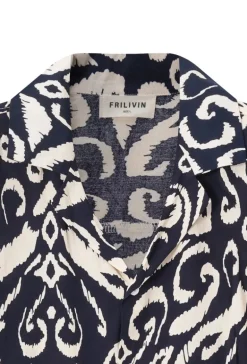 Chemise à motifs ethniques