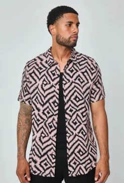 Chemise à motifs géométriques contemporains