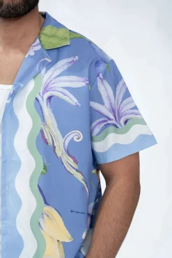Chemise chic avec des motifs botaniques