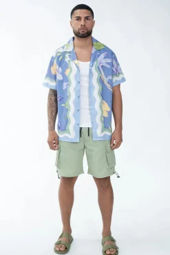 Chemise chic avec des motifs botaniques