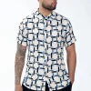 Chemise décontractée à inspiration artistique abstraite