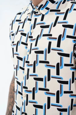 Chemise décontractée à inspiration artistique abstraite