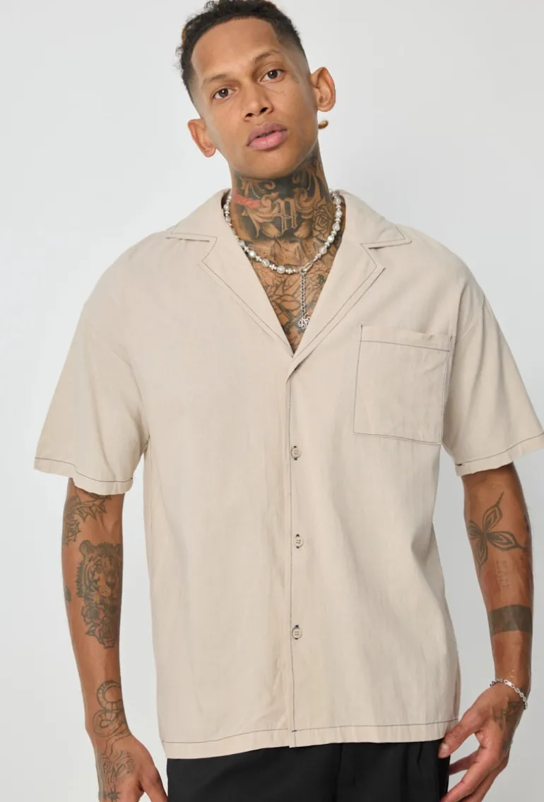 Chemise d'été minimaliste