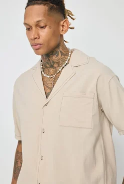 Chemise d'été minimaliste