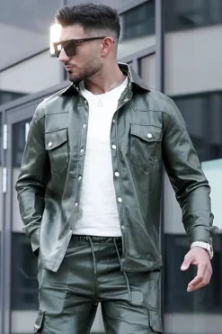 Chemise en simili cuir