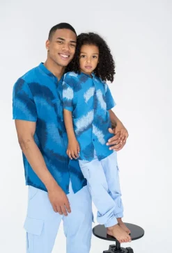 Chemise enfant manches courtes à motifs peinture