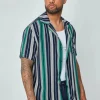 Chemise habillée à rayures verticales