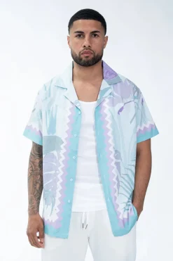 Chemise élégante arborant un imprimé pastel