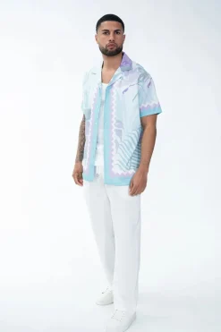 Chemise élégante arborant un imprimé pastel