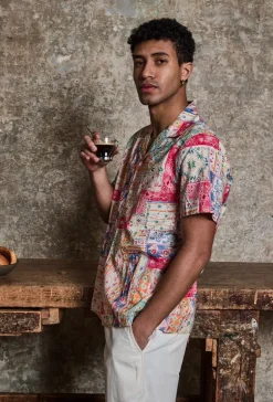 Chemise manches courtes à motifs abstraits