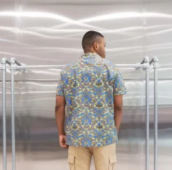 Chemise manches courtes à motifs fleuris