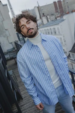 Chemise simple à rayures