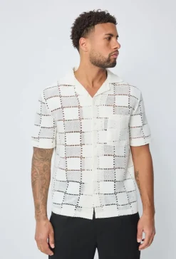 Chemise trouée manches courtes à boutons