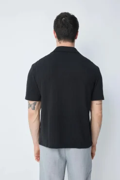 Chemise unie à motif