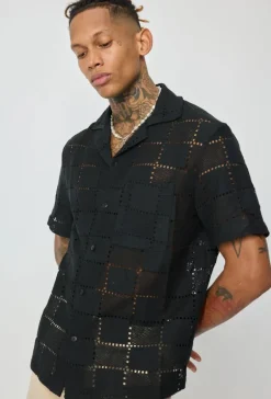 Chemise unie à motif carré
