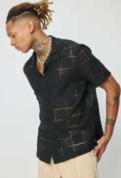 Chemise unie à motif carré