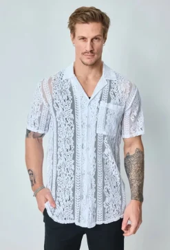 Chemise unie en dentelle manches courtes col à revers