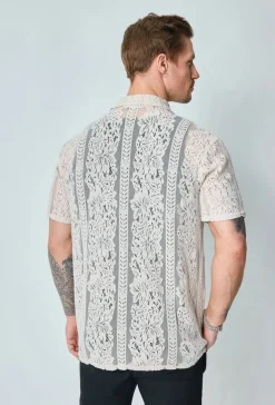 Chemise unie en dentelle manches courtes col à revers