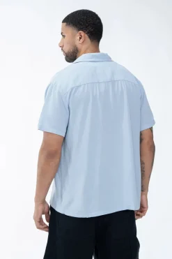 Chemise unie manches courtes