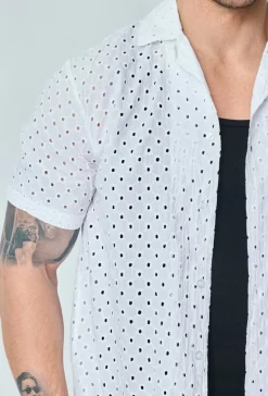 Chemise unie trouée manches courtes