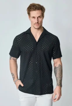 Chemise unie trouée manches courtes
