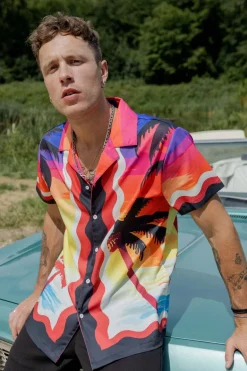 Chemise vague et soleil couchant