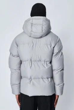 Doudoune matelassé avec capuche ajustable