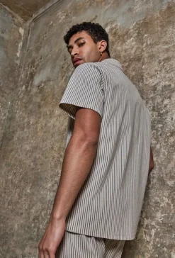 Ensemble à rayures chemise manches courtes pantalon