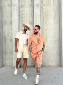 Ensemble chemise et shorts zippé moderne