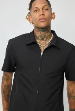 Ensemble chemise et shorts zippé moderne