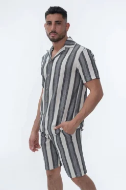Ensemble chemise et short à rayures