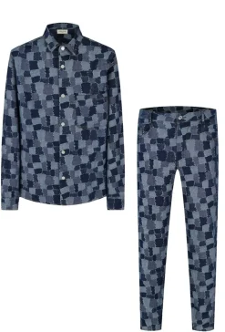 Ensemble chemise pantalon assorti avec un motif de carrés